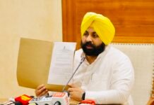 ਭਗਵੰਤ ਮਾਨ ਸਰਕਾਰ ਨੇ ਸਫ਼ਾਈ ਸੇਵਕਾਂ ਅਤੇ ਸੀਵਰਮੈਨਾਂ ਨਾਲ ਵਾਅਦਾ ਪੁਗਾਇਆ; 3 ਸਾਲ ਵਾਲੇ ਆਊਟਸੋਰਸ ਵਰਕਰਾਂ ਨੂੰ ਮਿਲੇਗਾ ਸਿੱਧਾ ਕੰਟਰੈਕਟ: ਹਰਜੋਤ ਸਿੰਘ ਬੈਂਸ