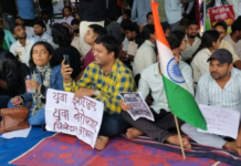 JPSC-JSSC Protest: ਬੈਰੀਕੇਡ ਤੋੜ ਕੇ ਵਿਧਾਨ ਸਭਾ ਵੱਲ ਵਧੇ ਵਿਦਿਆਰਥੀ, ਸਟ੍ਰੈਚਰ ‘ਤੇ ਦੇਵੇਂਦਰਨਾਥ ਮਹਤੋ ਵੀ ਪਹੁੰਚੇ; ਬਾਬੂਲਾਲ ਮਰਾਂਡੀ ਹਿਰਾਸਤ ‘ਚ