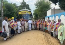 ਘਨੌਰੀ ਖੁਰਦ ਤੋਂ ਦੋ ਬੱਸਾਂ ਸ੍ਰੀ ਅੰਮ੍ਰਿਤਸਰ ਸਾਹਿਬ ਲਈ ਰਵਾਨਾ